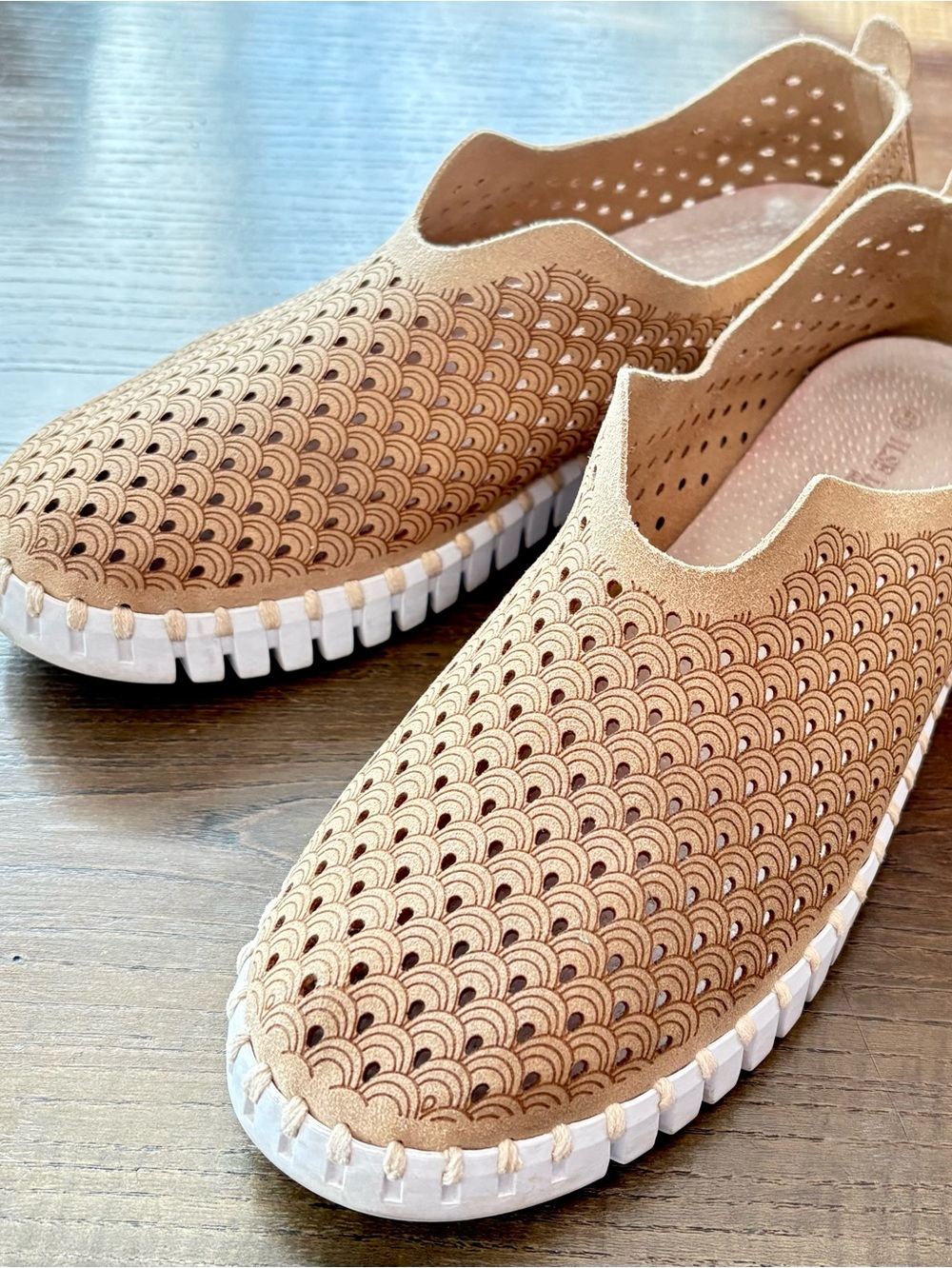 Ilse Jacobsen Tan Perforated Slip-On Loafers EU 41